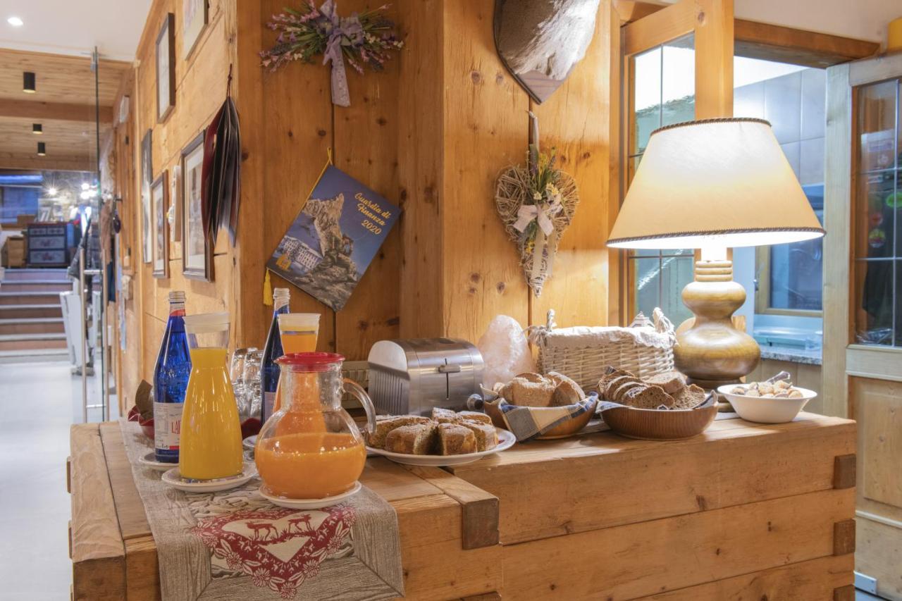 Hotel Rascard Valtournenche Zewnętrze zdjęcie
